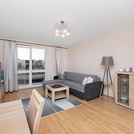 Cozy Corner: Apartment With Wifi And Private Balcony Breslavia Exterior foto